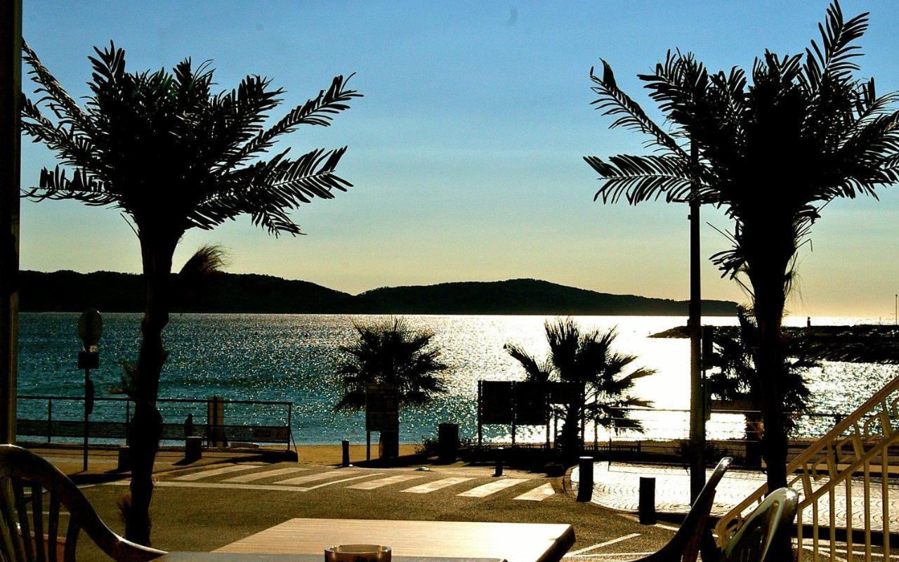 Hôtel Les Alizés Cavalaire-sur-Mer Kültér fotó